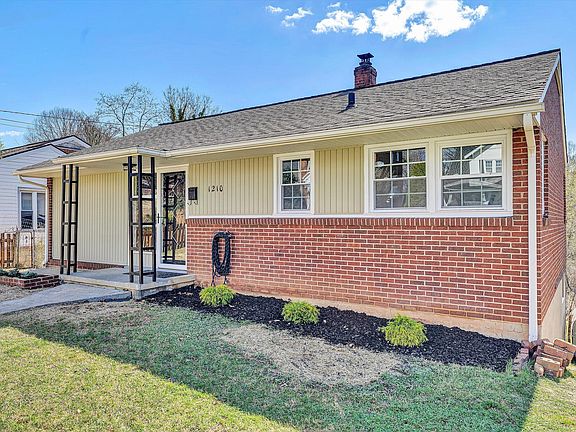 2nd image of 1210 Howbert Ave SW