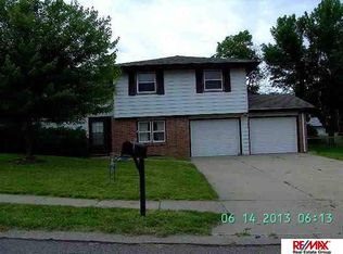 4903 Robin Dr, Omaha, NE 68157