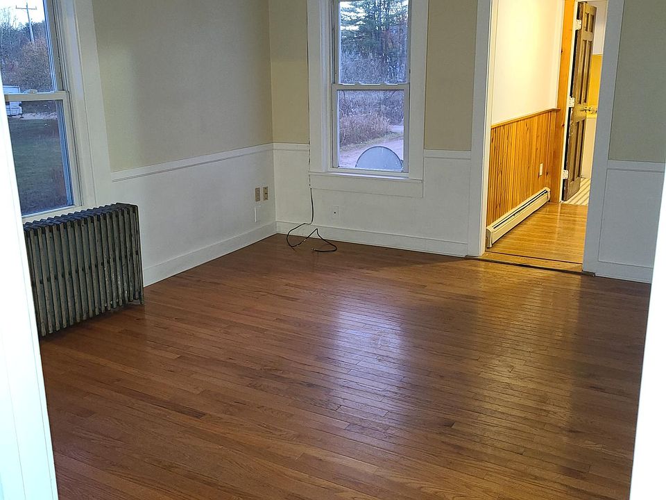 Entry into apartment / Living room