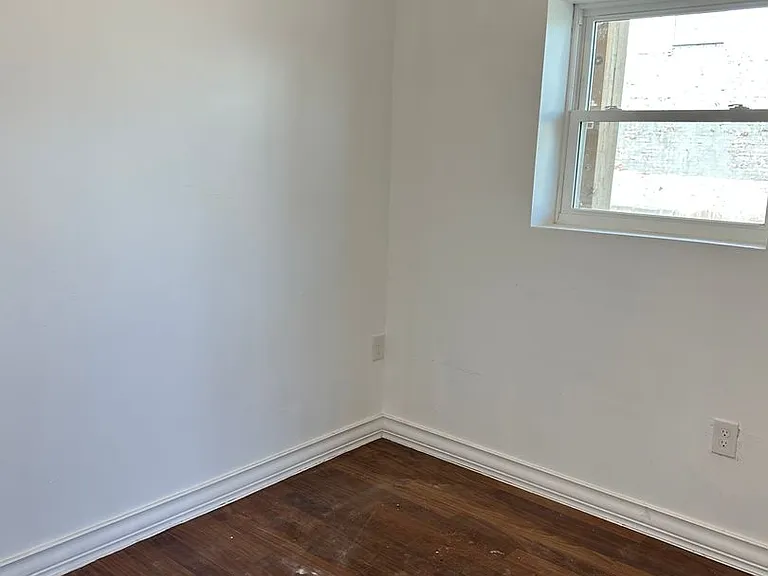 2620 McElderry St — Photo 3