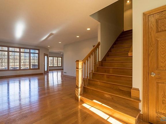 3rd image of 4726 Rhone Dr