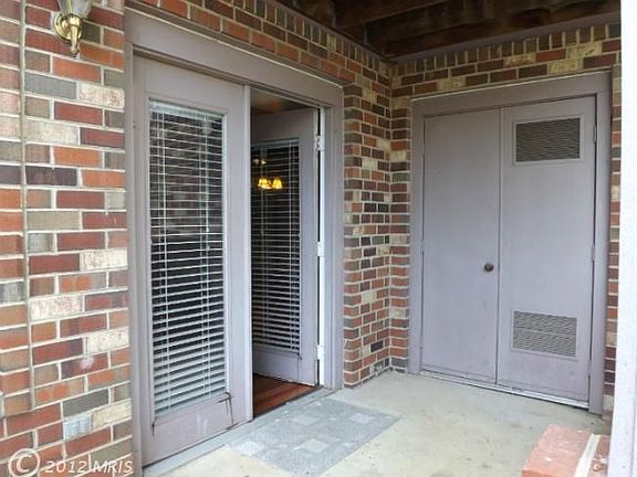 4th image of 9716 Lake Pointe Ct APT 101