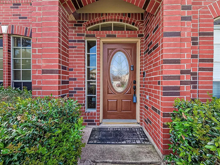 4011 Alexis Cir — Photo 8