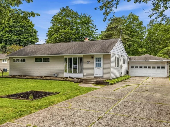 4600 Sawmill Rd, Clarence, NY 14031