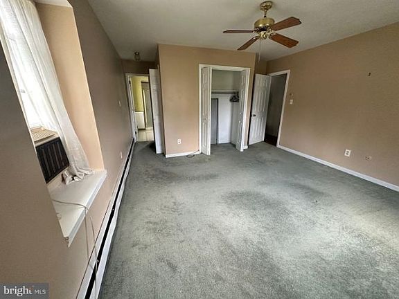 5th image of 130 E 6th St