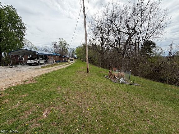 3rd image of 441 Tower Rd