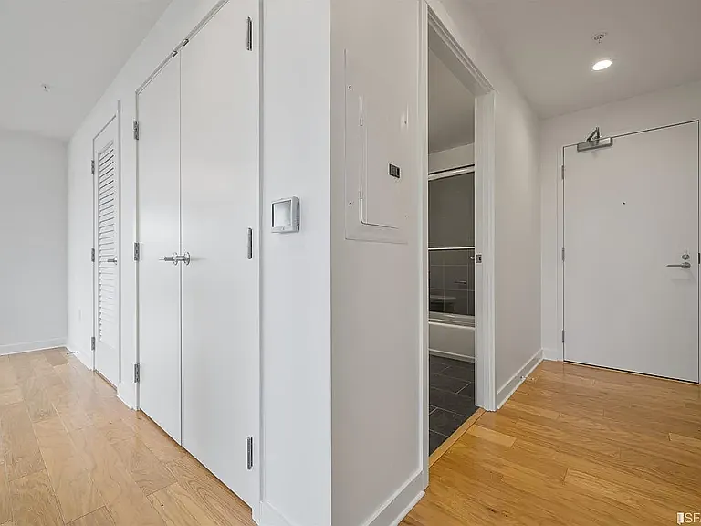 1688 Pine St #W1002 — Photo 4