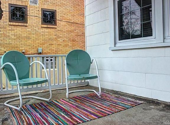 3rd image of 7546 Ellis Ave