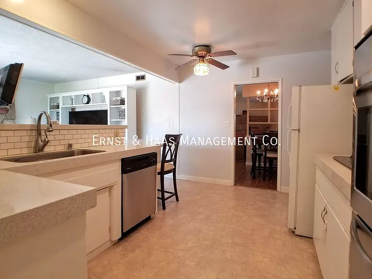 7619 Suva St — Photo 14