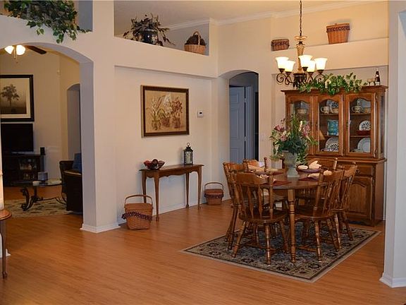 5th image of 10413 Crestfield Dr