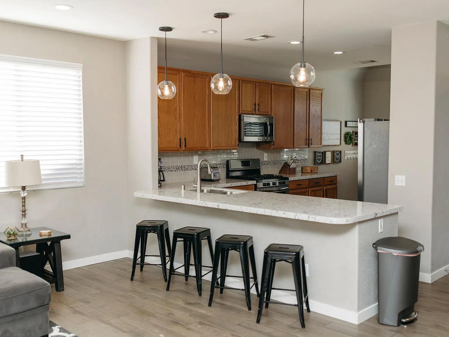 11633 Deerfield Dr — Photo 2