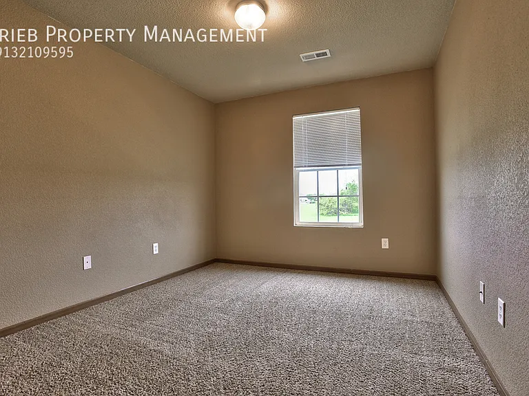 856 S Woodson Ct — Photo 15