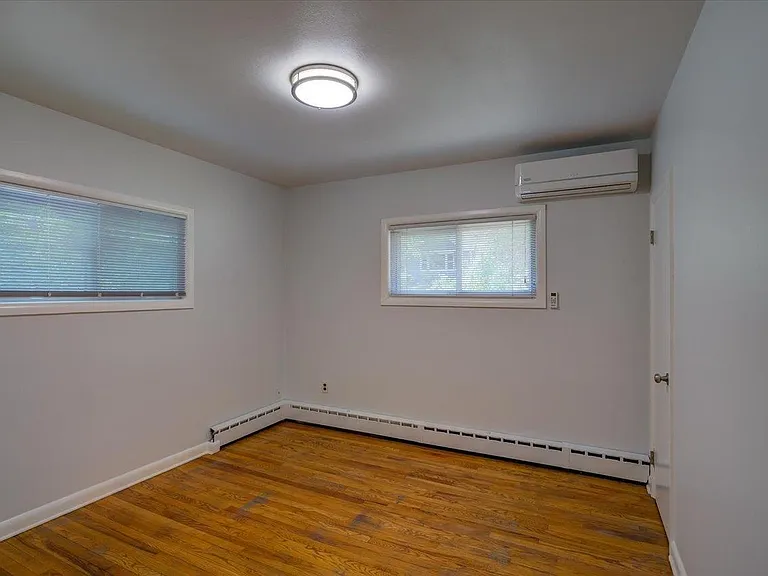 101 N Rosa Rd — Photo 22