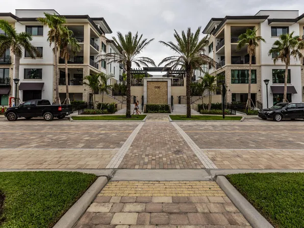 1130 3rd Ave S #515, Naples, FL 34102