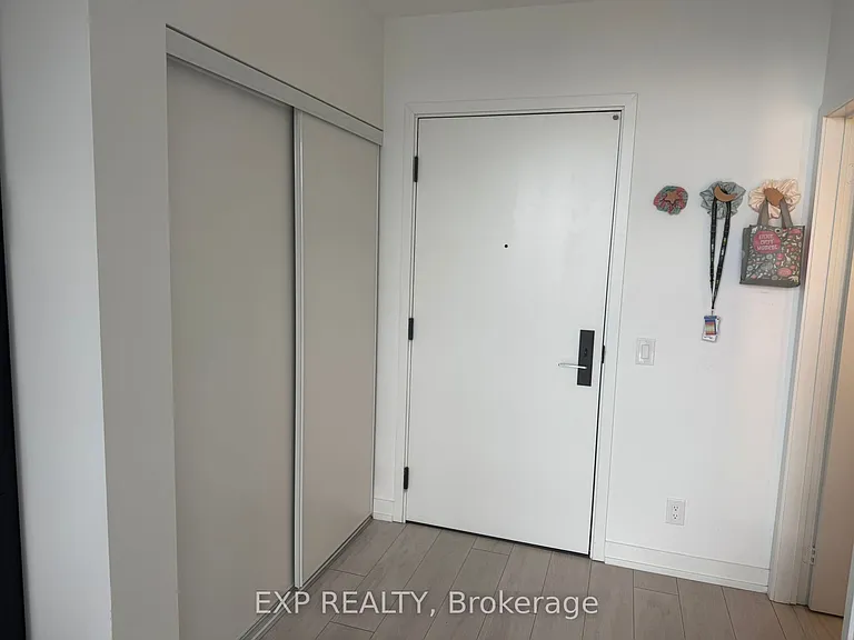 270 Dufferin St #LPH02 — Photo 12