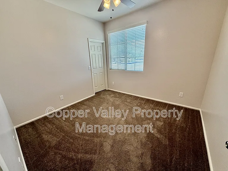 5511 W Desperado Way — Photo 9