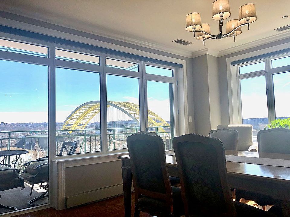Dinner w/ a view, any night.