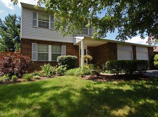 552 Green Meadows Dr W, Powell, OH