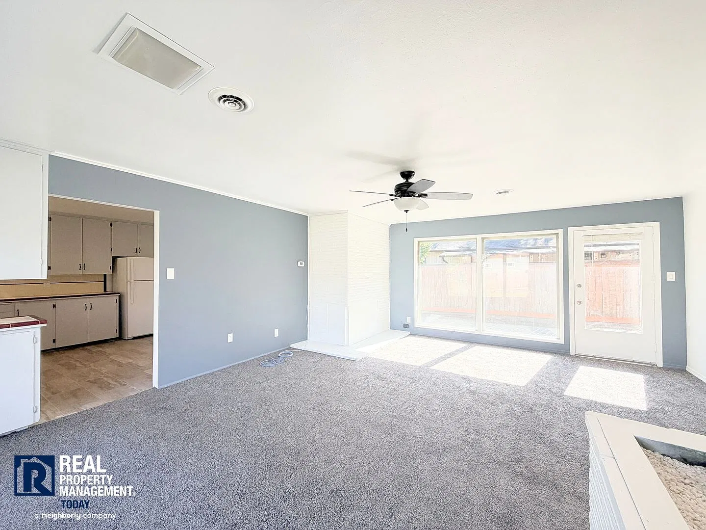 Inviting 3-Bedroom Tacoma Rambler with Fenced Yard, Patio & Garage — Photo 2