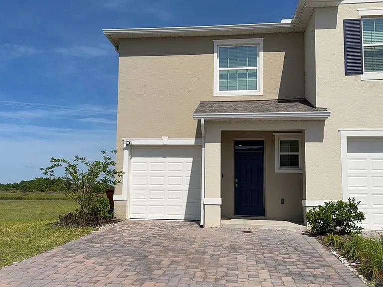 1470 Isleta Loop — Photo 1
