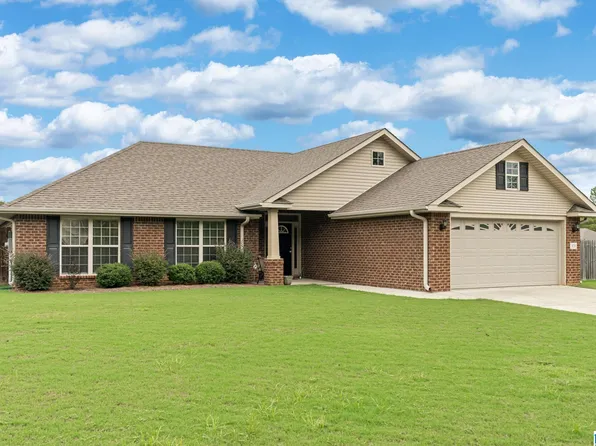 908 Barkley Dr, Alabaster, AL 35007