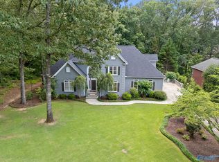 404 Ferncrest St SW, Hartselle, AL 35640