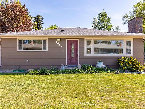 5th image of 1643 Hillcrest Dr