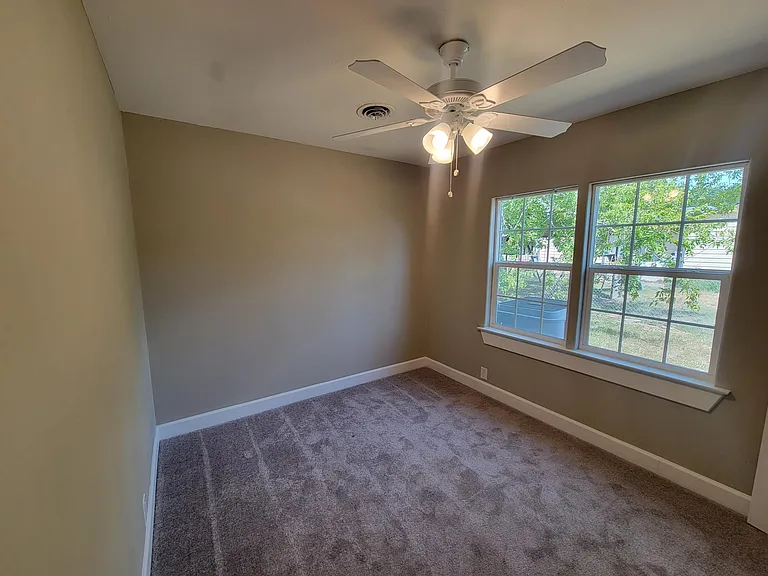 1504 Bowie Dr — Photo 8