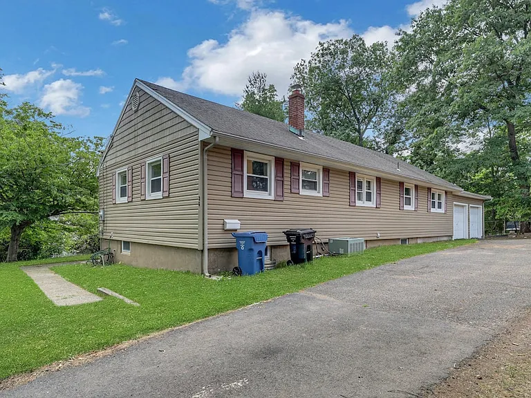 36 Benton Rd — Photo 3