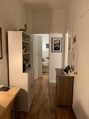 Rented by Compass | media 22