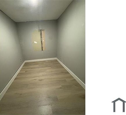 4th image of 288 SW 3rd St #288