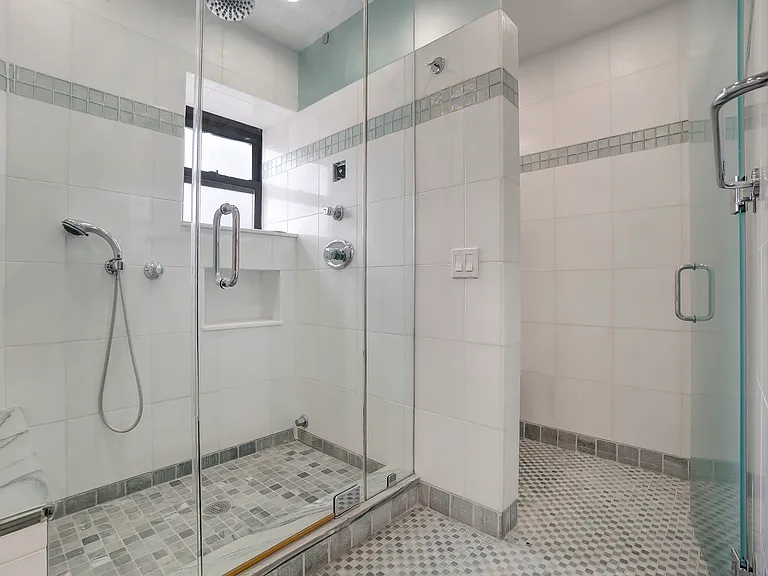 355 E 72nd St #1 — Photo 22
