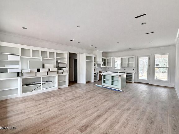 3rd image of 41 Forest Barnes Rd