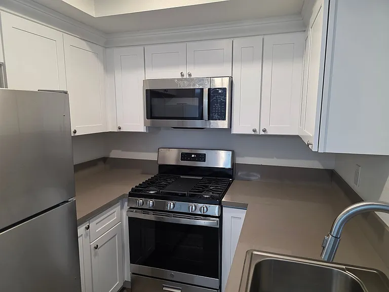 703 W 3rd St #A215 — Photo 15