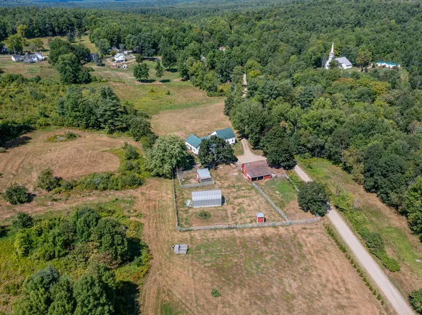 31 Cemetery Road, Montville, ME 04941