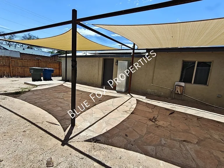 619 S Highland Ave — Photo 48