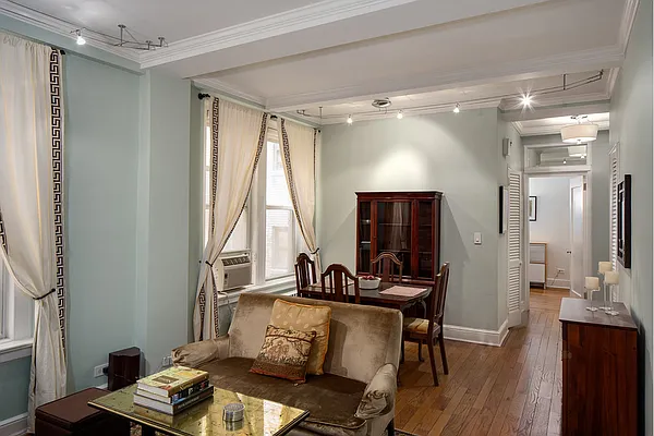 Sold by Stribling | media 28