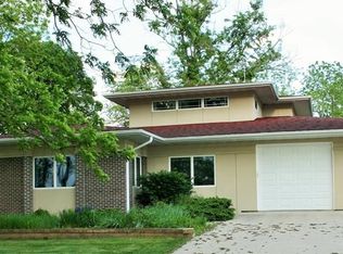 11 Spring Farm Ln, Monticello, IA 52310