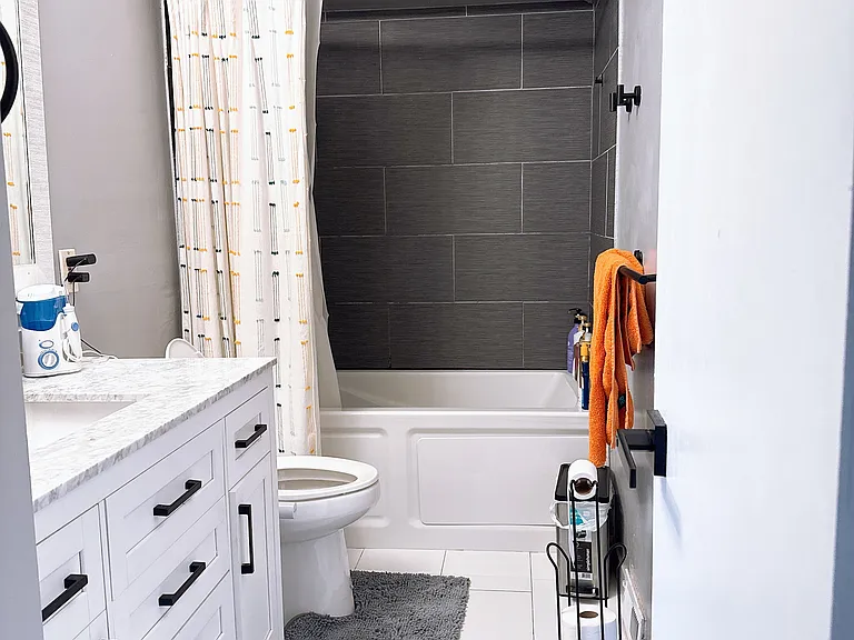 6051 Robert Dr — Photo 10