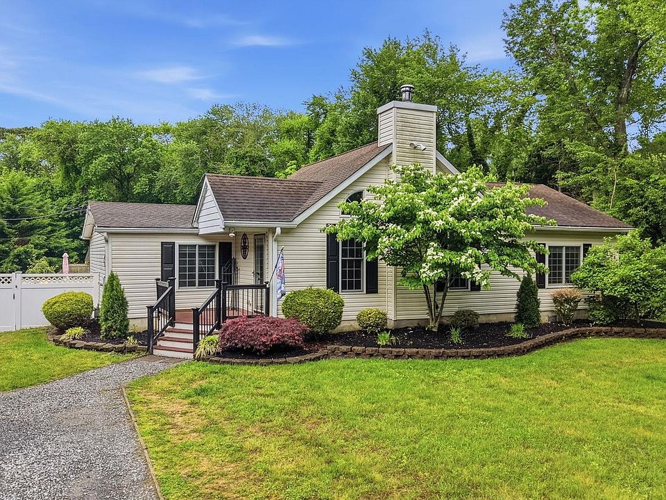 1st image of 534 Brook Ln