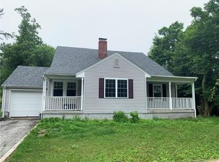 637 Old Colchester Rd, Uncasville, CT 06382