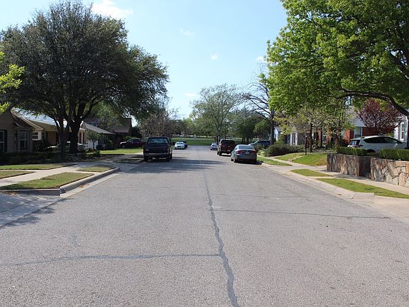 5th image of 4017 Collinwood Ave