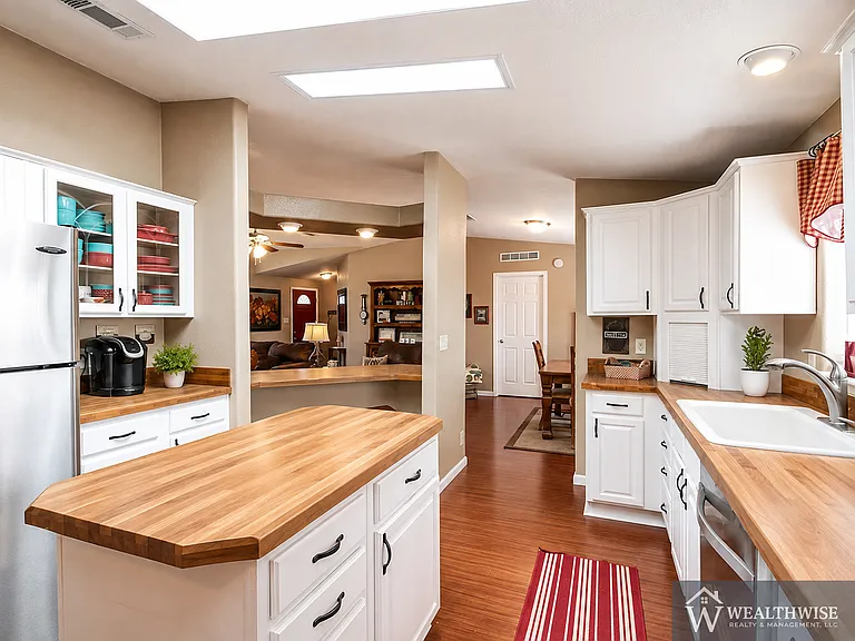 12540 N Kalama Cir — Photo 17