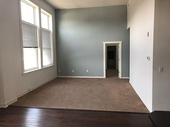 2nd image of 1029 W 1st Ave APT 505