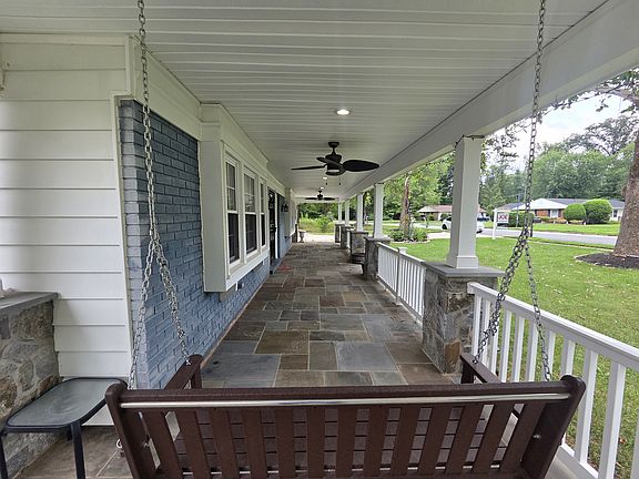 5th image of 13106 Melville Ln