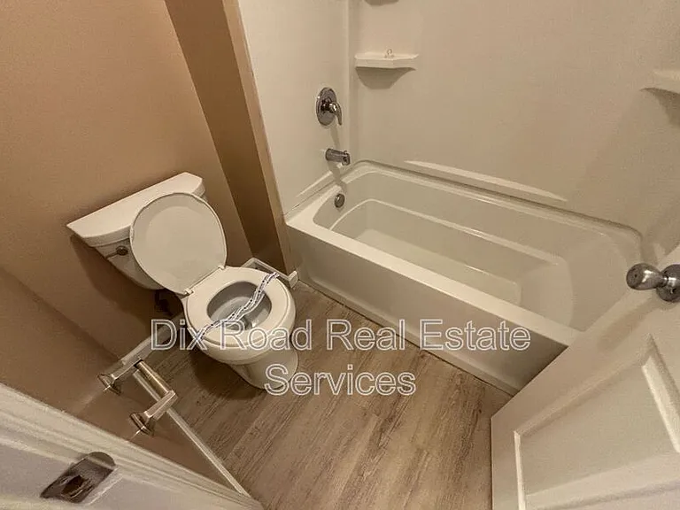 100 Kaitlin Way — Photo 22
