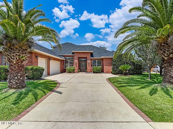 2nd image of 1520 ROYAL COUNTY Drive