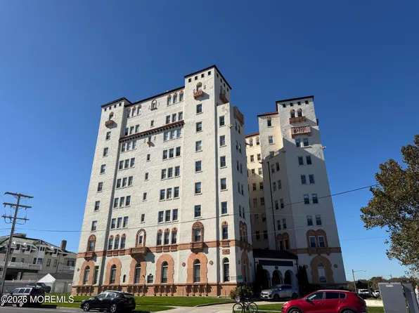400 Deal Lake Dr APT 6A, Asbury Park, NJ 07712