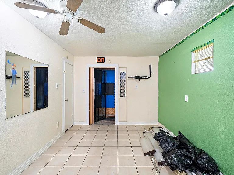 5639 Overdale St — Photo 15