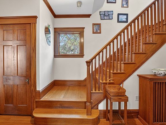 5th image of 44 Hemlock Street